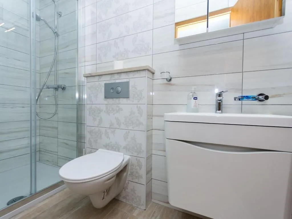 Apartment Villa Rosea Slatine 0*,