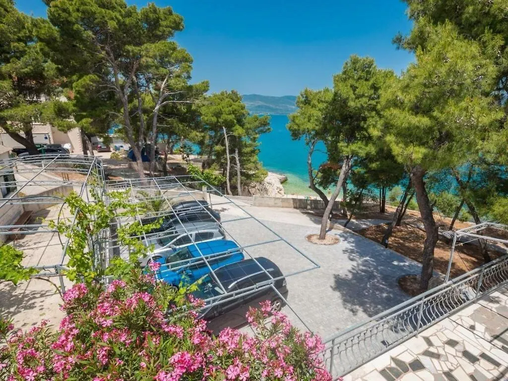 Apartment Villa Rosea Slatine